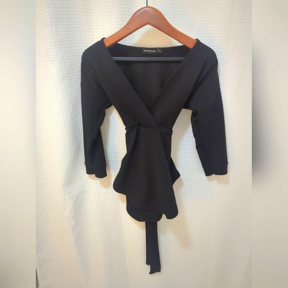 *Vintage Pretty Little Thing Black Long Sleeve Crepy Wrap Top US Ladies Size 4